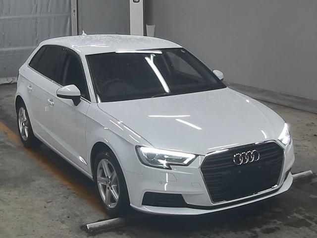 344 Audi A3 8VCXS 2018 г. (ZIP Tokyo)