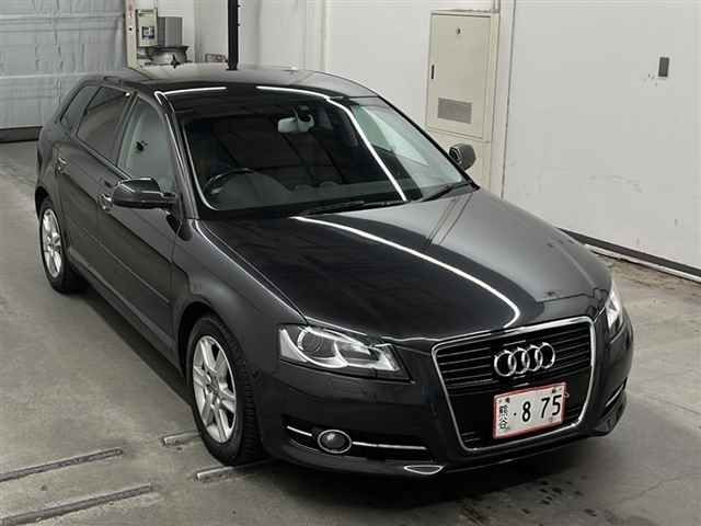 35050 Audi A3 8PCAX 2011 г. (MIRIVE Saitama)