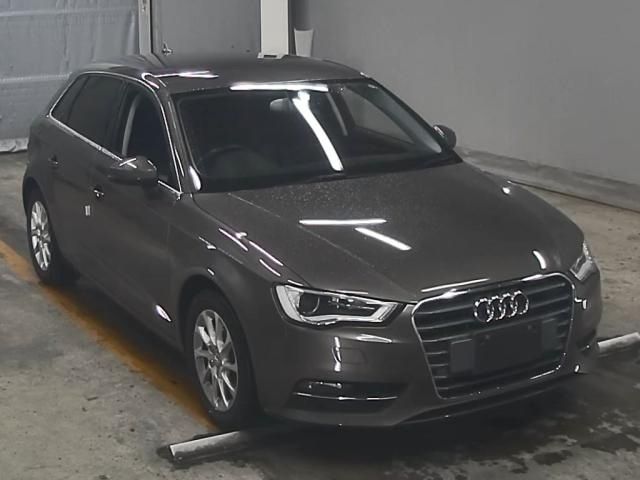 352 Audi A3 8VCXS 2014 г. (ZIP Tokyo)