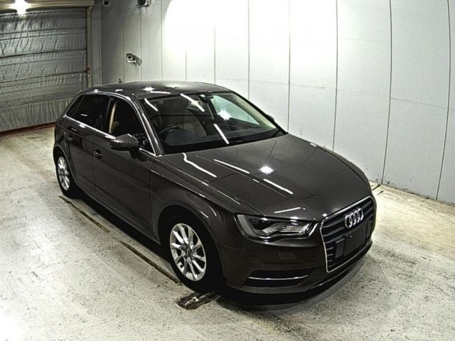 4024 Audi A3 8VCXS 2014 г. (LAA Okayama)