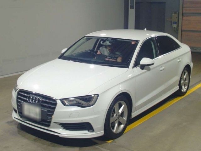 5017 Audi A3 8VCXSL 2015 г. (TAA Yokohama)