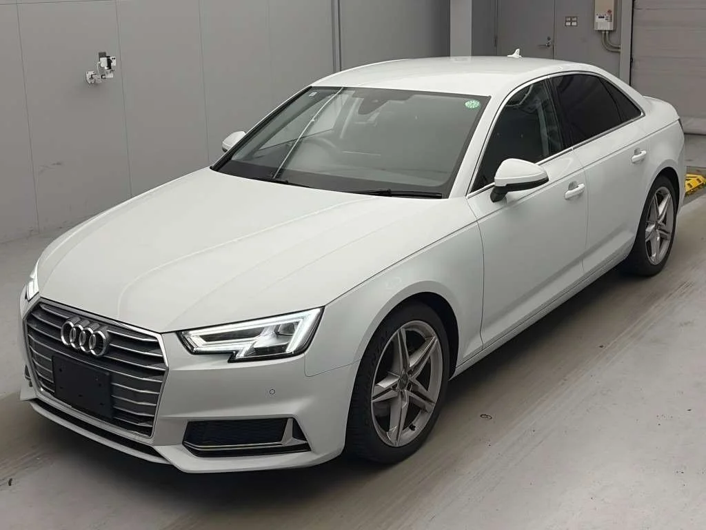 Audi A4 8WCVN 2019