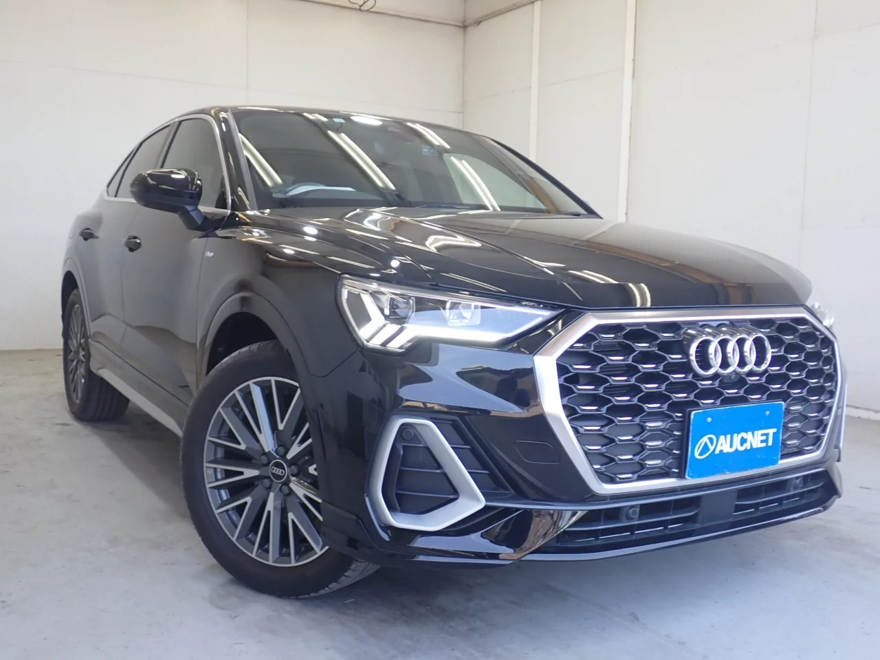 Audi Q3 F3DFY 2023