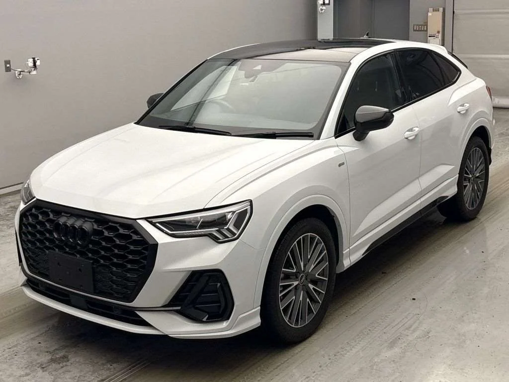 Audi Q3 F3DPC 2021