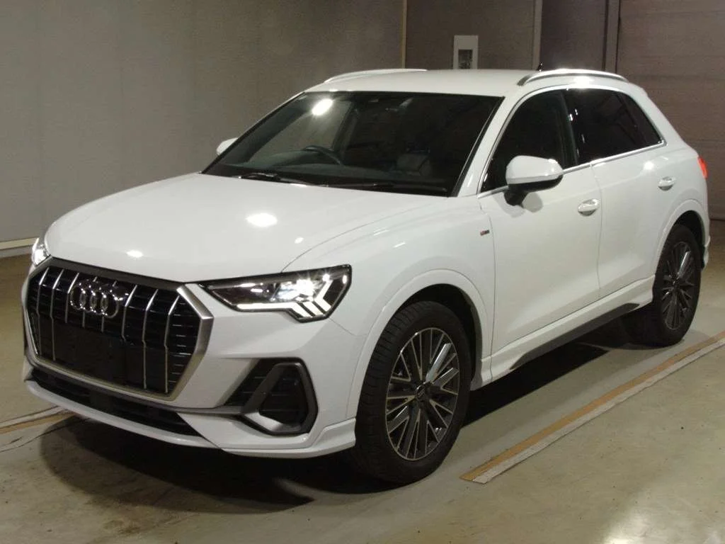 Audi Q3 F3DFY 2024