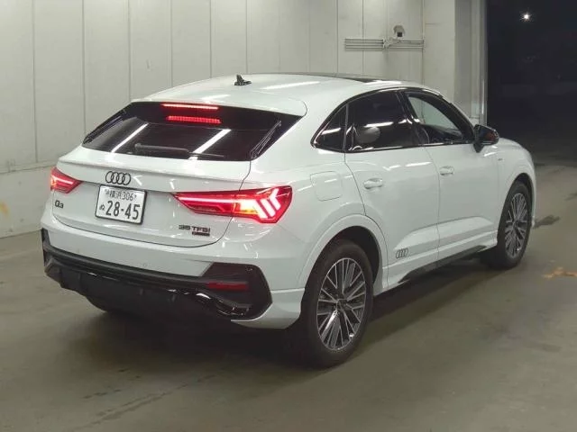 Audi Q3 F3DFY 2024