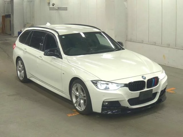 BMW 3-Series 8E15 2019