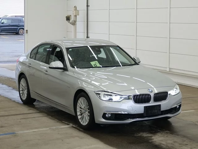 BMW 3-Series 8E15 2018