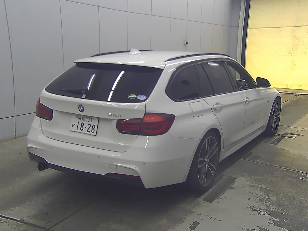 BMW 3-Series 8E15 2018