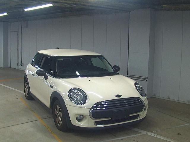 84 BMW MINI XM12 2018 г. (ZIP Osaka)