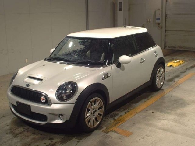 32021 BMW MINI 2010 г. (TAA Kyushu)