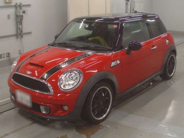 10018 Bmw Mini SV16 2012 г. (CAA Tokyo)