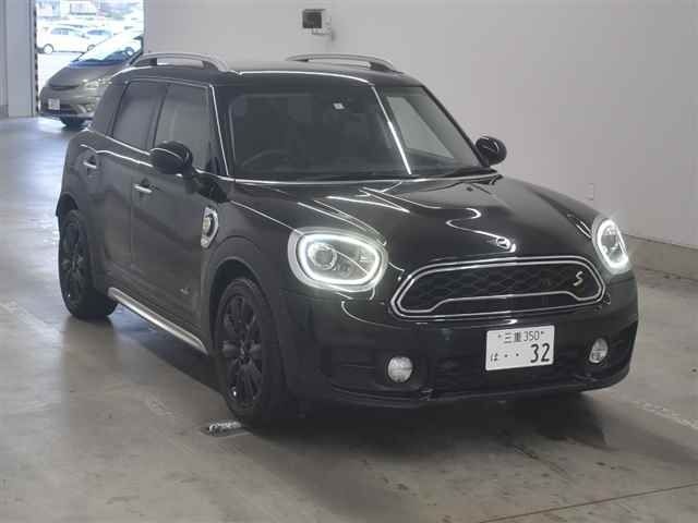 40022 Bmw Mini YU15 2018 г. (MIRIVE Aichi)