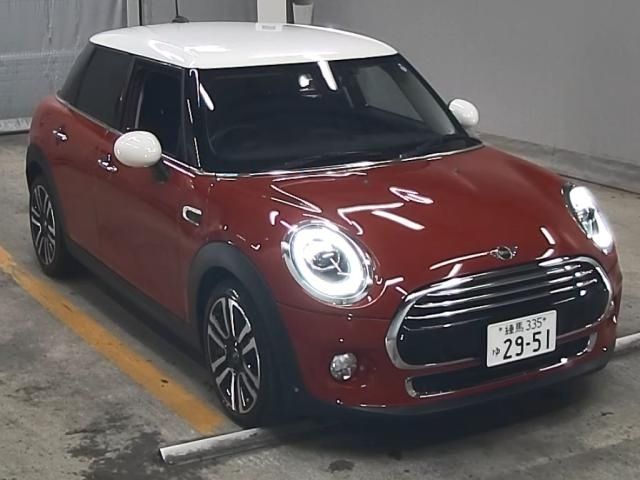 503 Bmw Mini XU15M 2018 г. (ZIP Tokyo)