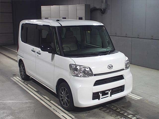 10067 DAIHATSU TANTO LA600S 2018 г. (JU Gifu)