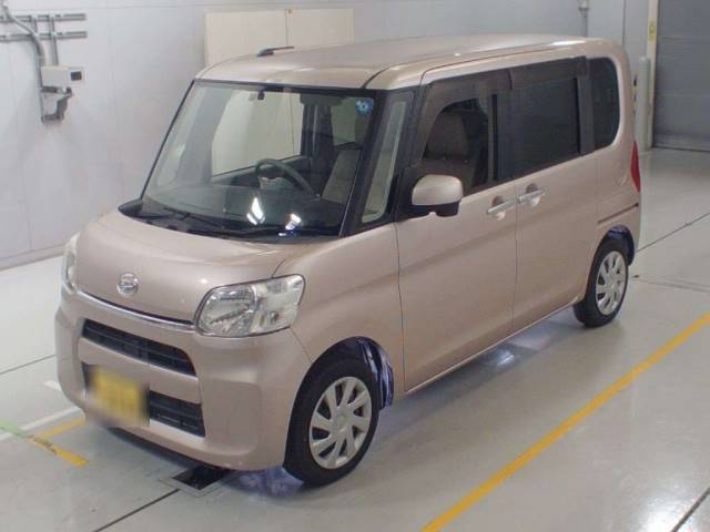 11118 DAIHATSU TANTO LA600S 2015 г. (CAA Chubu)