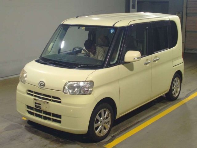 18349 DAIHATSU TANTO L375S 2010 г. (TAA Yokohama)