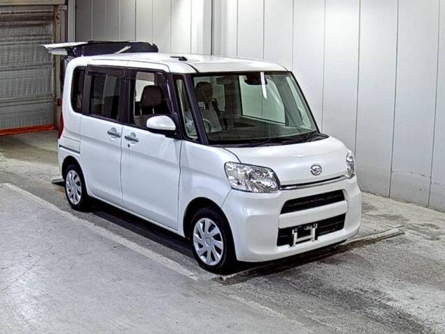 3045 DAIHATSU TANTO LA600S 2018 г. (LAA Shikoku)