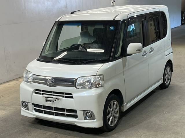 3080 DAIHATSU TANTO L375S 2012 г. (KCAA Fukuoka)