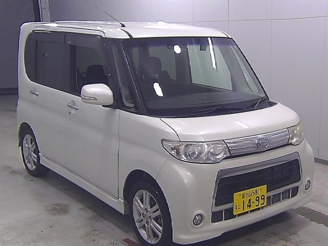 19163 DAIHATSU TANTO L375S 2011 г. (Honda Tokyo)