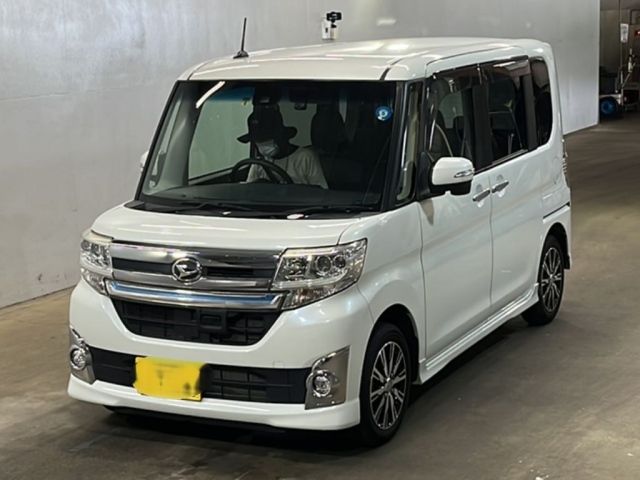 48 DAIHATSU TANTO LA600S 2015 г. (KCAA Fukuoka)