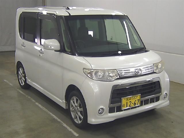 60110 DAIHATSU TANTO L375S 2013 г. (Honda Kyushu)