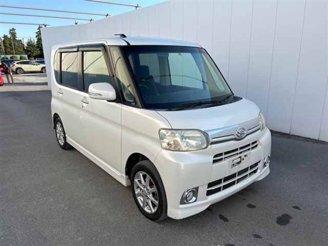 73005 DAIHATSU TANTO L375S 2013 г. (MIRIVE Saitama)