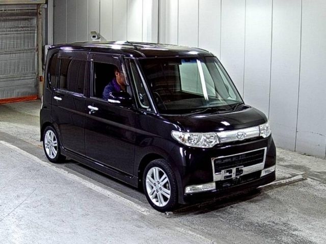 8035 DAIHATSU TANTO L375S 2010 г. (LAA Shikoku)