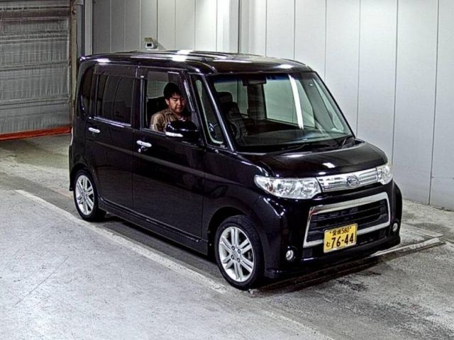 7133 DAIHATSU TANTO L375S 2013 г. (LAA Shikoku)