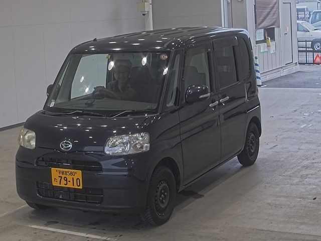 1058 DAIHATSU TANTO L375S 2010 г. (ARAI Oyama)