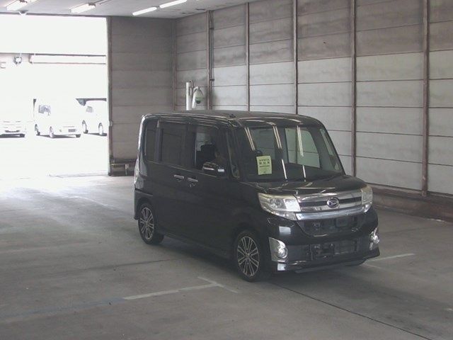 2561 DAIHATSU TANTO LA600S 2014 г. (ARAI Bayside)