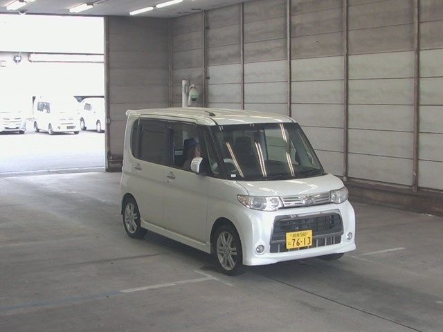 2614 DAIHATSU TANTO L375S 2013 г. (ARAI Bayside)