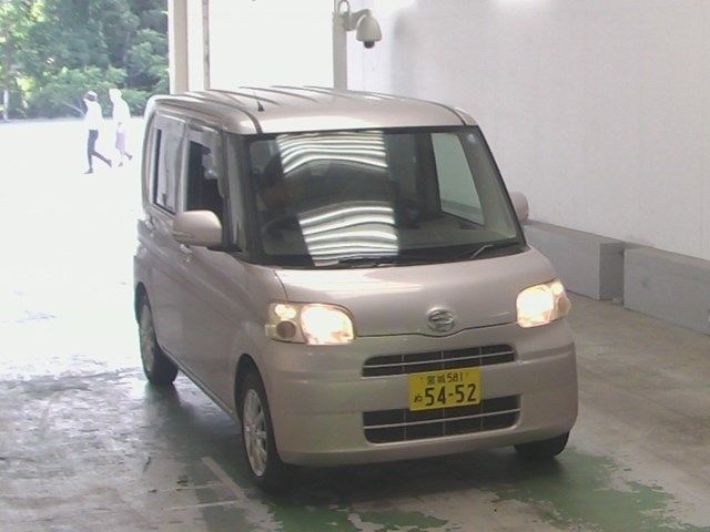 1106 DAIHATSU TANTO 2012 г. (ARAI Sendai)