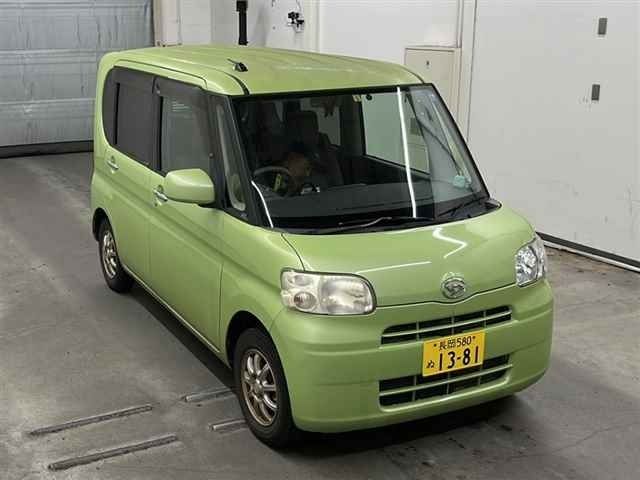 65682 DAIHATSU TANTO L385S 2013 г. (MIRIVE Saitama)