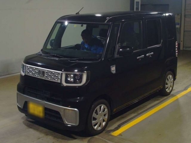 3133 DAIHATSU WAKE LA700S 2014 г. (TAA Yokohama)