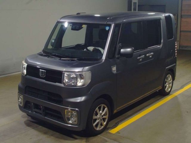 3216 DAIHATSU WAKE LA700S 2019 г. (TAA Yokohama)