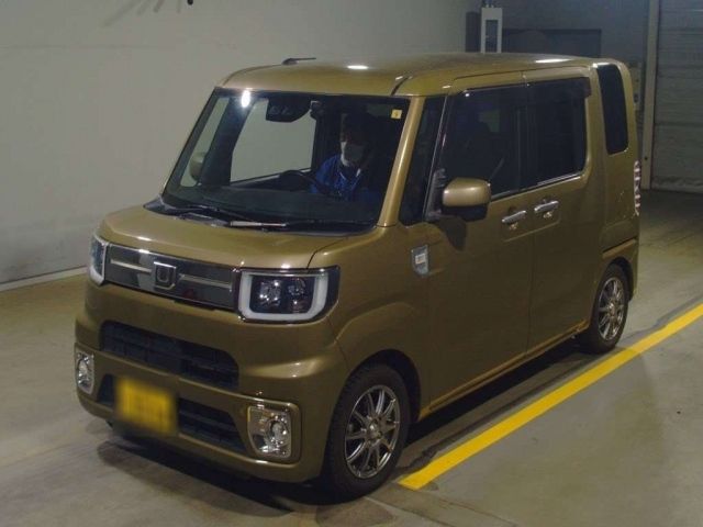 3218 DAIHATSU WAKE LA700S 2018 г. (TAA Yokohama)