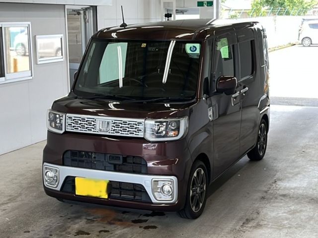 3398 DAIHATSU WAKE LA700S 2015 г. (KCAA Minami Kyushu)