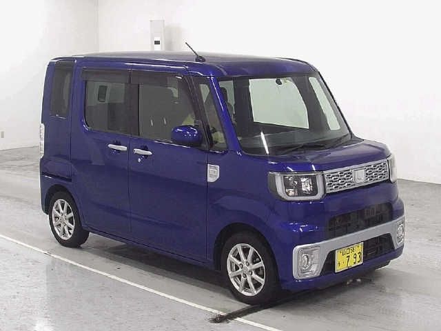 4160 DAIHATSU WAKE LA700S 2015 г. (JU Hiroshima)