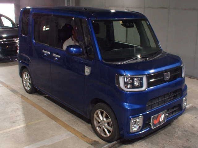 3287 DAIHATSU WAKE LA700S 2018 г. (JU Fukuoka)