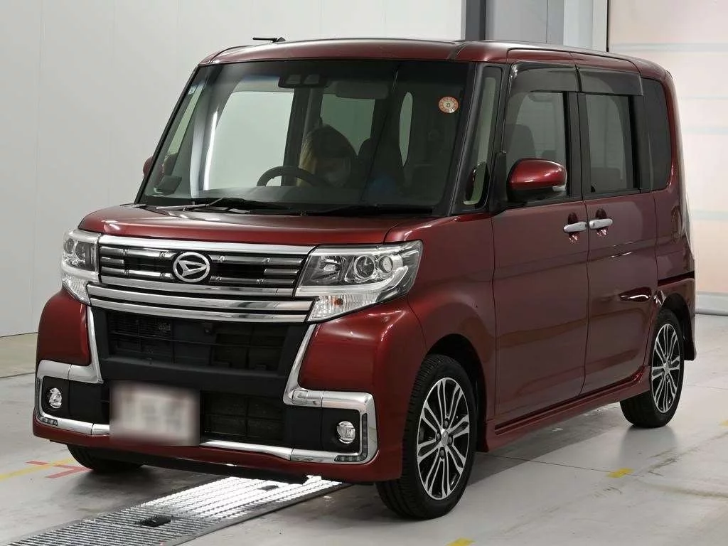 Daihatsu Tanto LA610S 2018