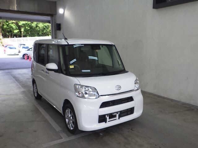 1036 Daihatsu Tanto LA600S 2018 г. (JU Okinawa)