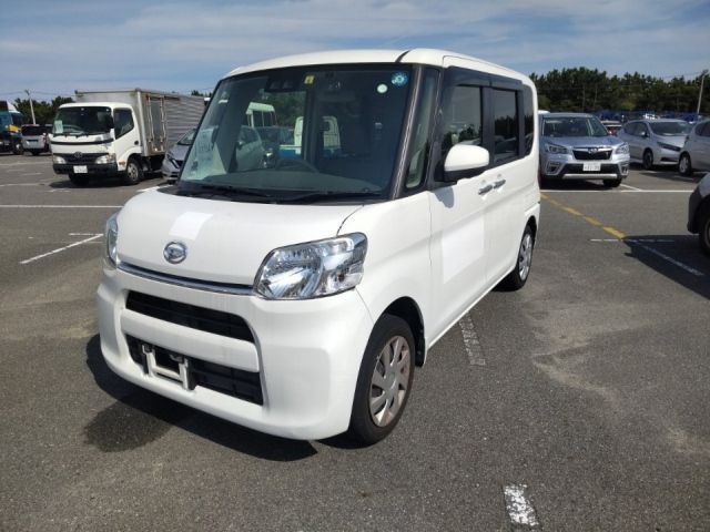 1154 Daihatsu Tanto LA600S 2018 г. (LUM Fukuoka Nyusatsu)