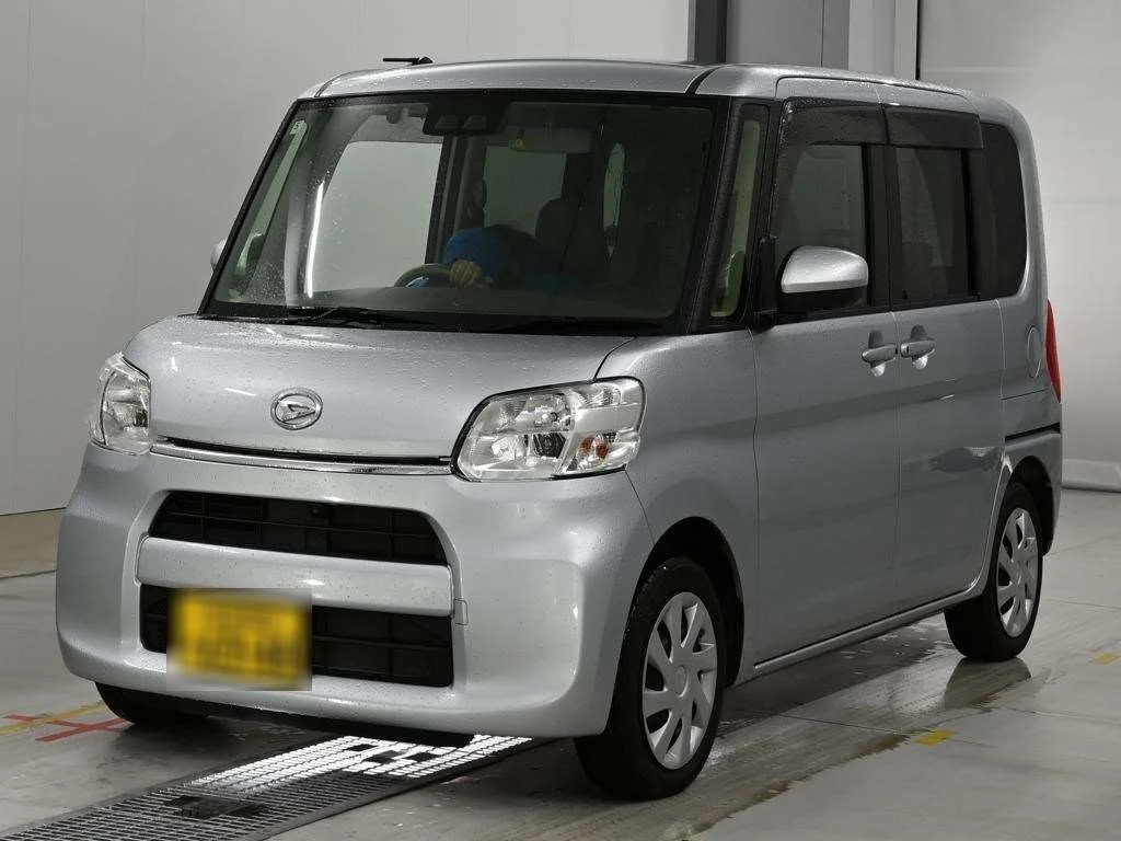 Daihatsu Tanto LA610S 2018