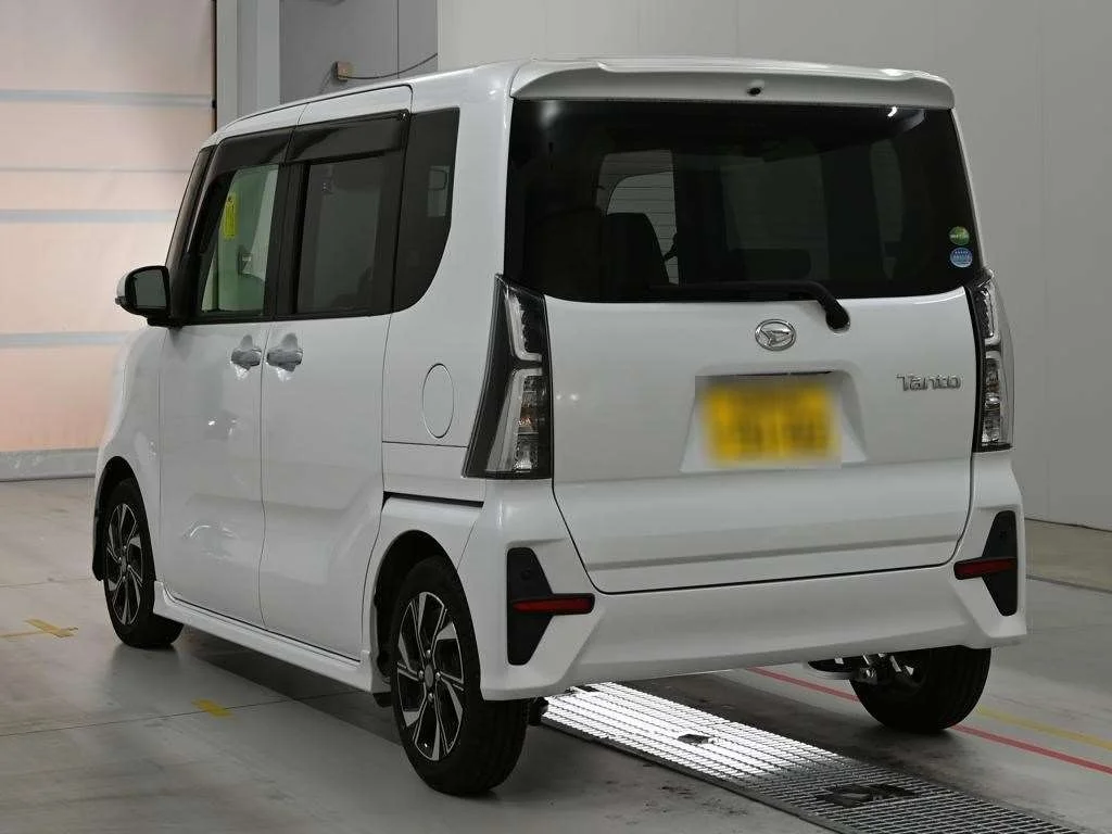 Daihatsu Tanto LA650S 2020