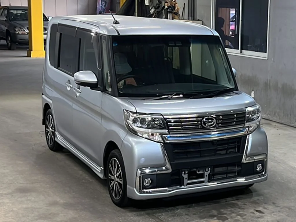 Daihatsu Tanto LA600S 2019