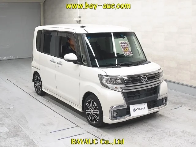 Daihatsu Tanto LA600S 2018