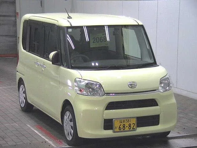 Daihatsu Tanto LA600S 2018