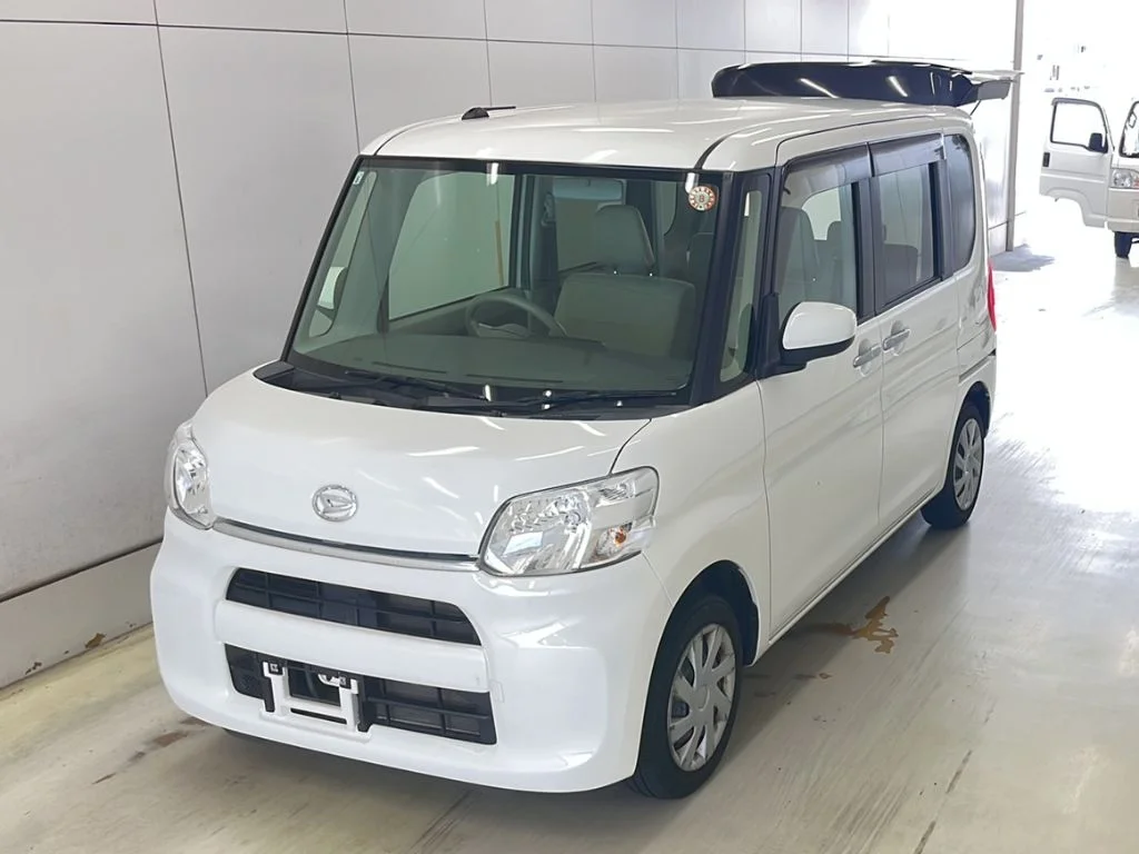 Daihatsu Tanto LA600S 2019