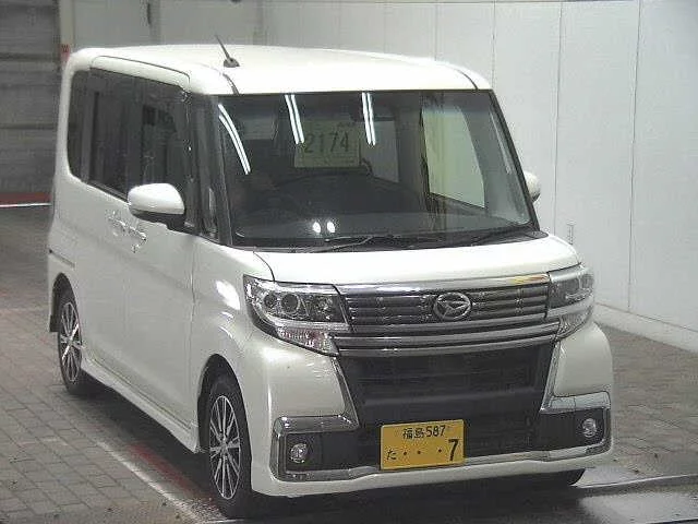 Daihatsu Tanto LA610S 2018